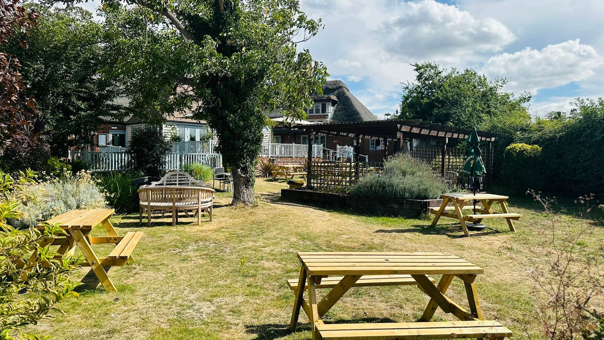 Supporting Local: Our Commitment to Fresh Ingredients and Community Suppliers